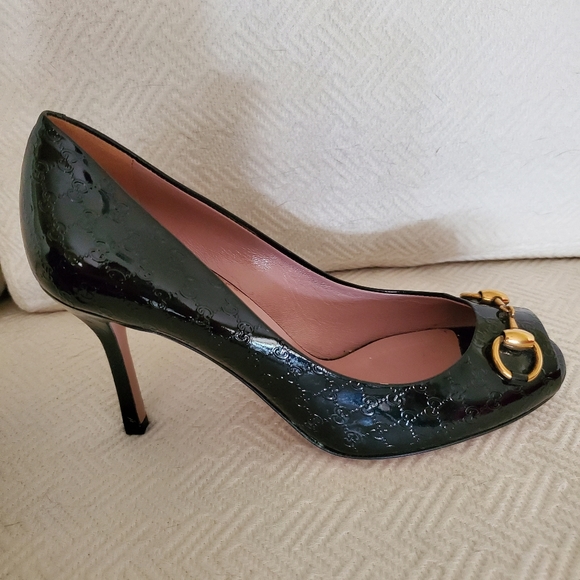 Gucci Black Patent Leather Guccisima Peep Toe Pumps Size 37 1/2 - Picture 2 of 7